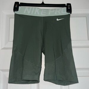 Women’s Nike Pro Bike Shorts - XS